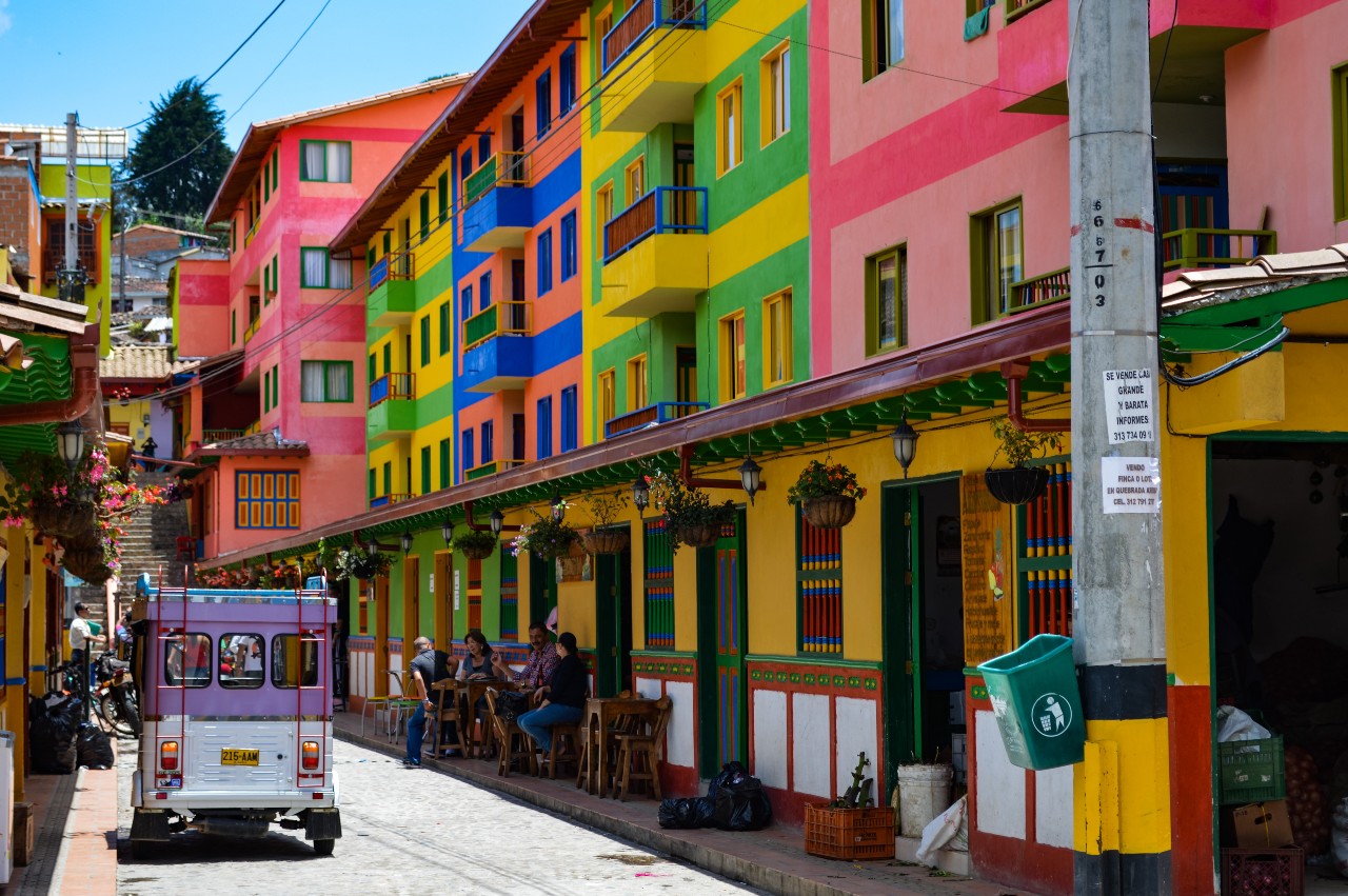 tour with me  - destination Colombia